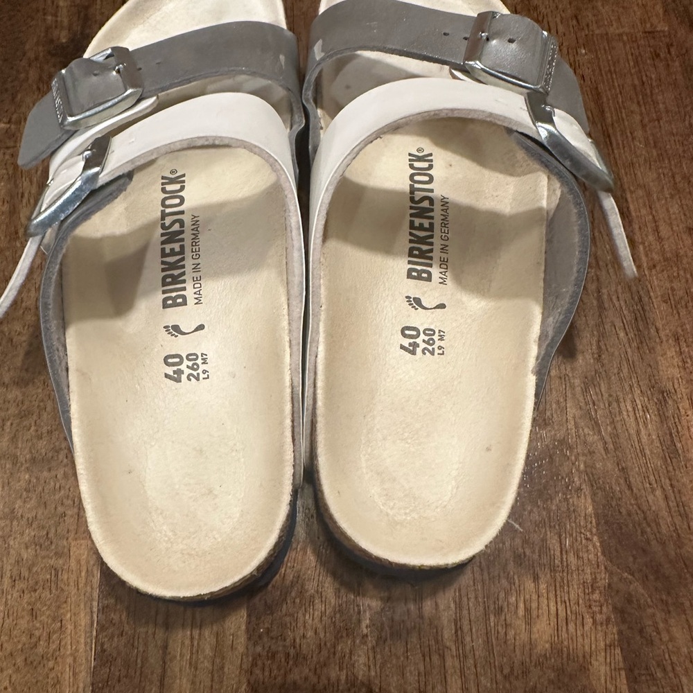 Birkenstock Women’s Metallic Silver Sandals - Picture 3 of 11